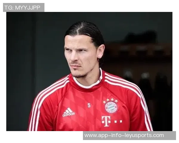 范比滕称赞拜仁阵容实力强大德甲冠军几乎在握